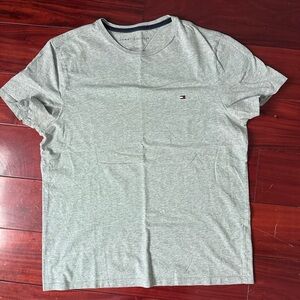 Tommy Hilfiger Gray Men’s Cotton Gray Tshirt Size Small Comfort Lounge Casual